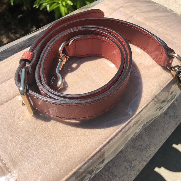 SOLD Salmon Pink Used Gucci Boston Bag - Picture 3 of 7